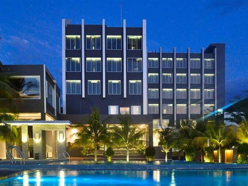 Aston Gorontalo Hotel & Villas Exterior foto